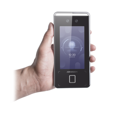 Terminal de Reconocimiento Facial ULTRA RÁPIDO (IP65) / Hasta 1.5 mts en lectura / Soporta P2P Hik-Connect / 3,000 Usuarios /QR y Videoportero (ambientes de bajo ruido) - Image 2